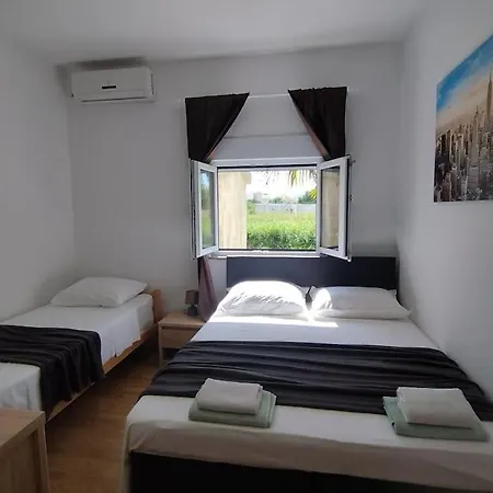Bella Costa Ii. Apartment Kastela